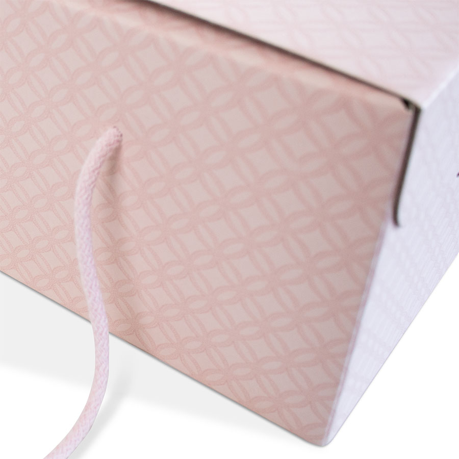 Scatola pasticceria rosa dettaglio