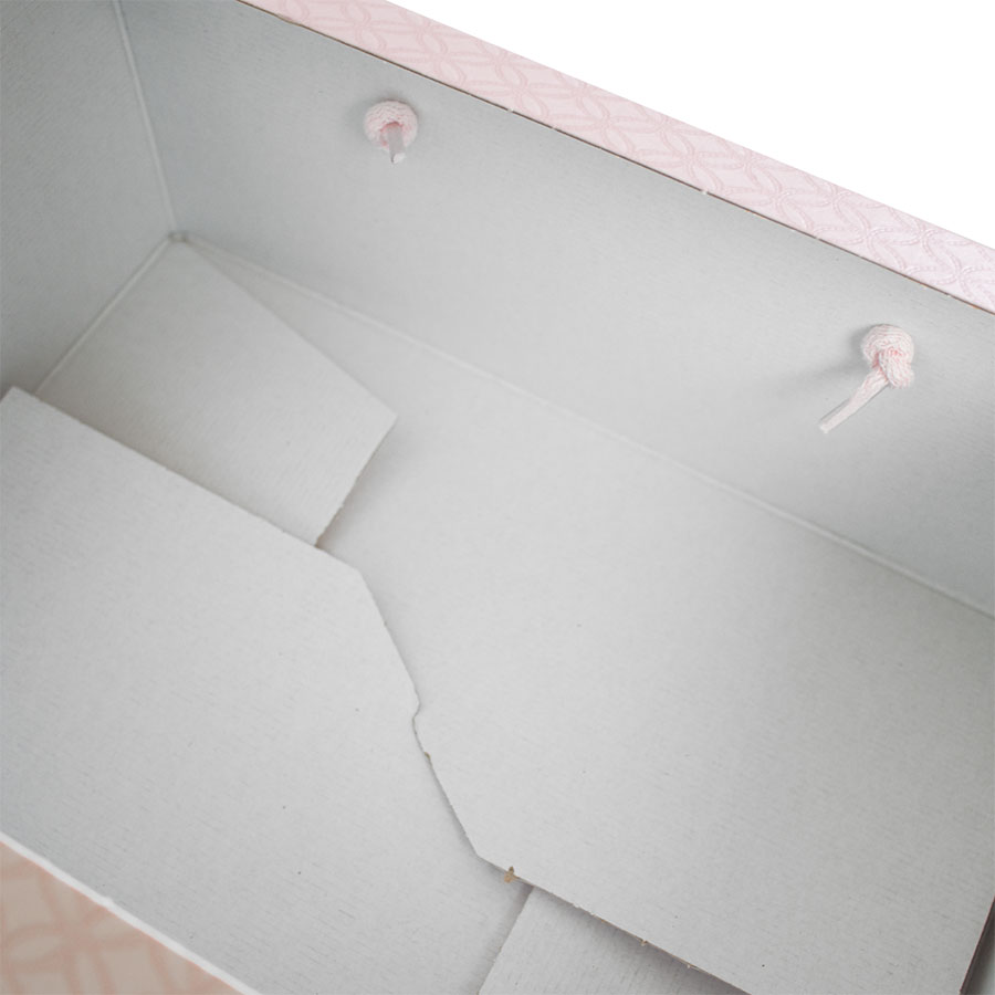 Scatola pasticceria rosa dettaglio